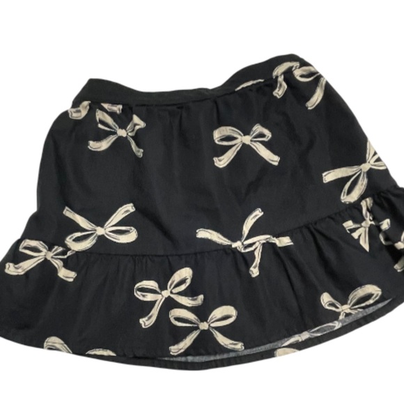 Carter’s Girls  White and Black Bow-Patterned Skirt and Sweatshirt Set - Picture 4 of 12